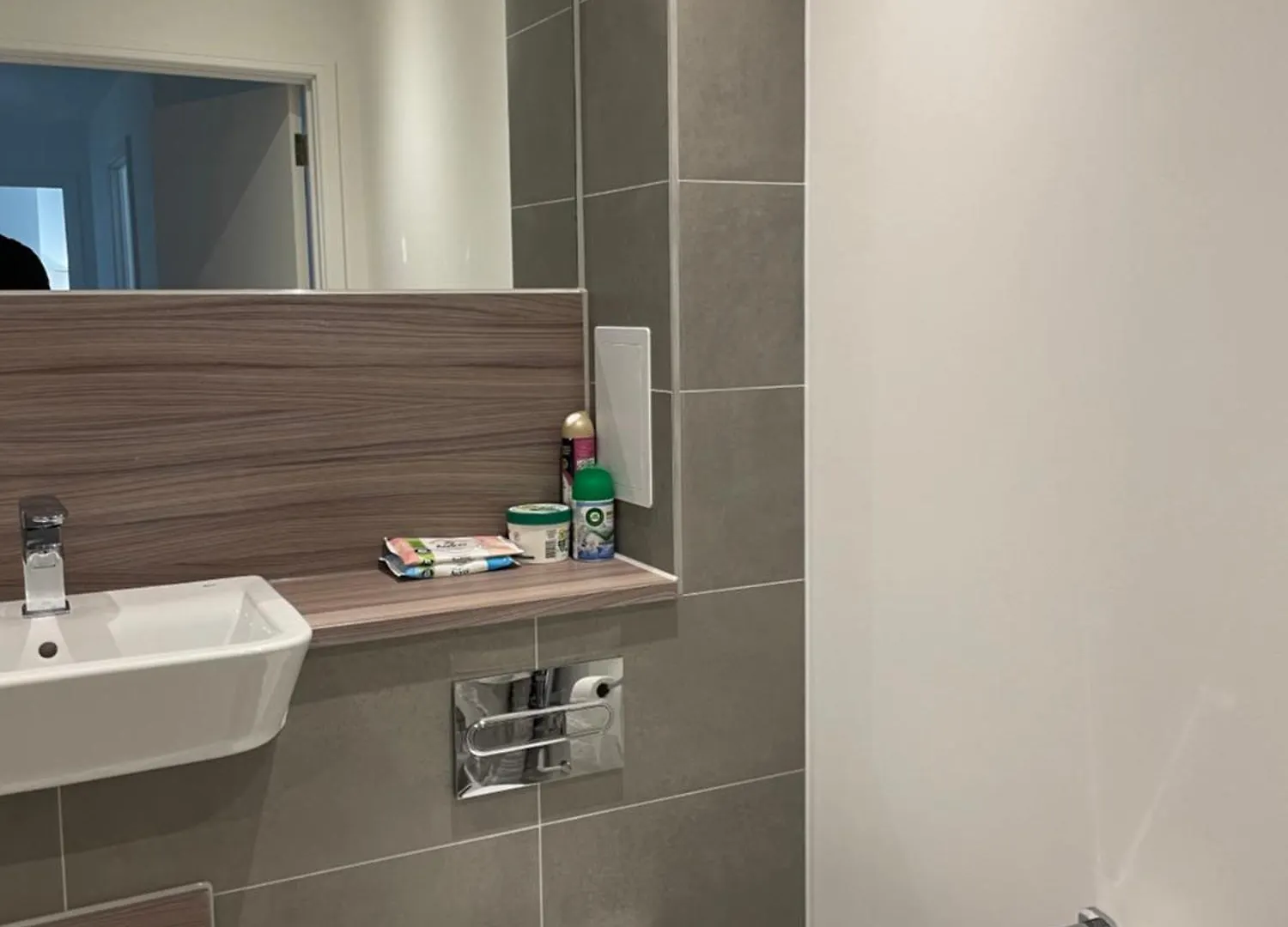 Brand New Stunning 2-Bed Apartment In سوفيريتو 0*,